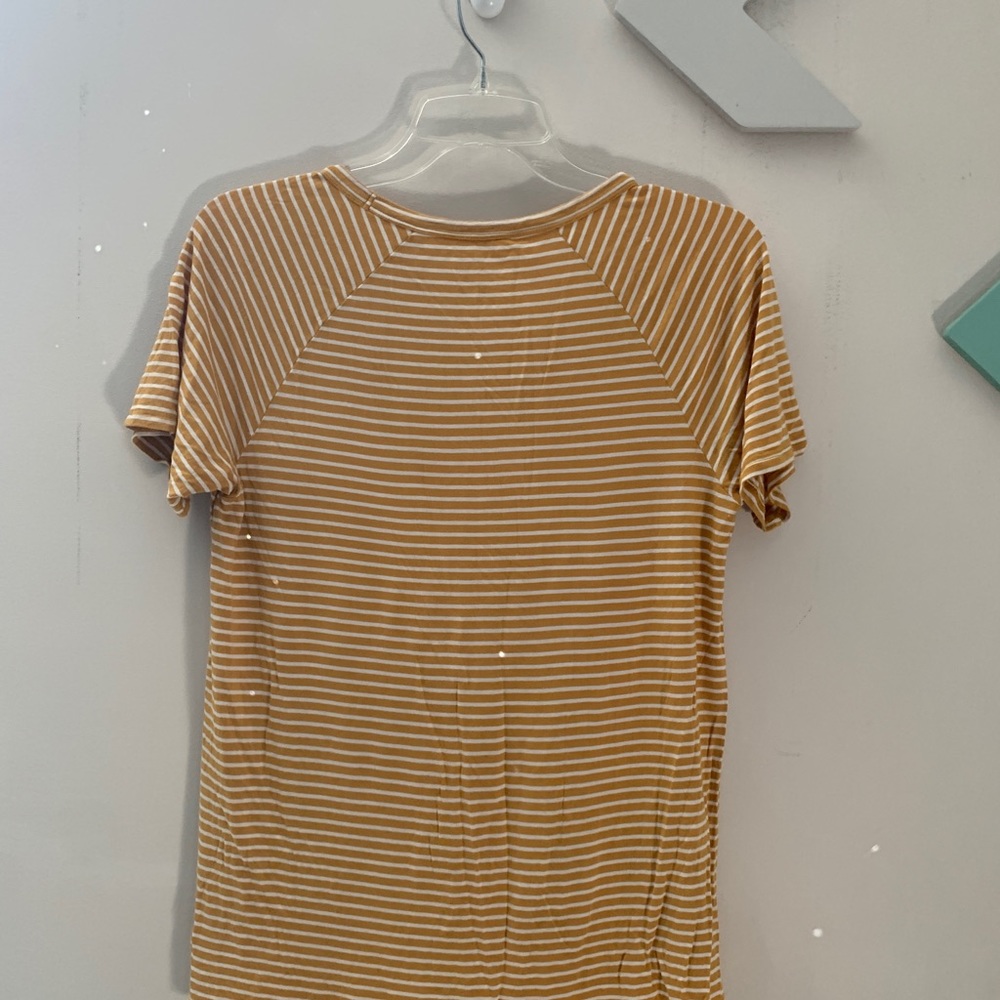 american eagle top - Picture 3 of 3